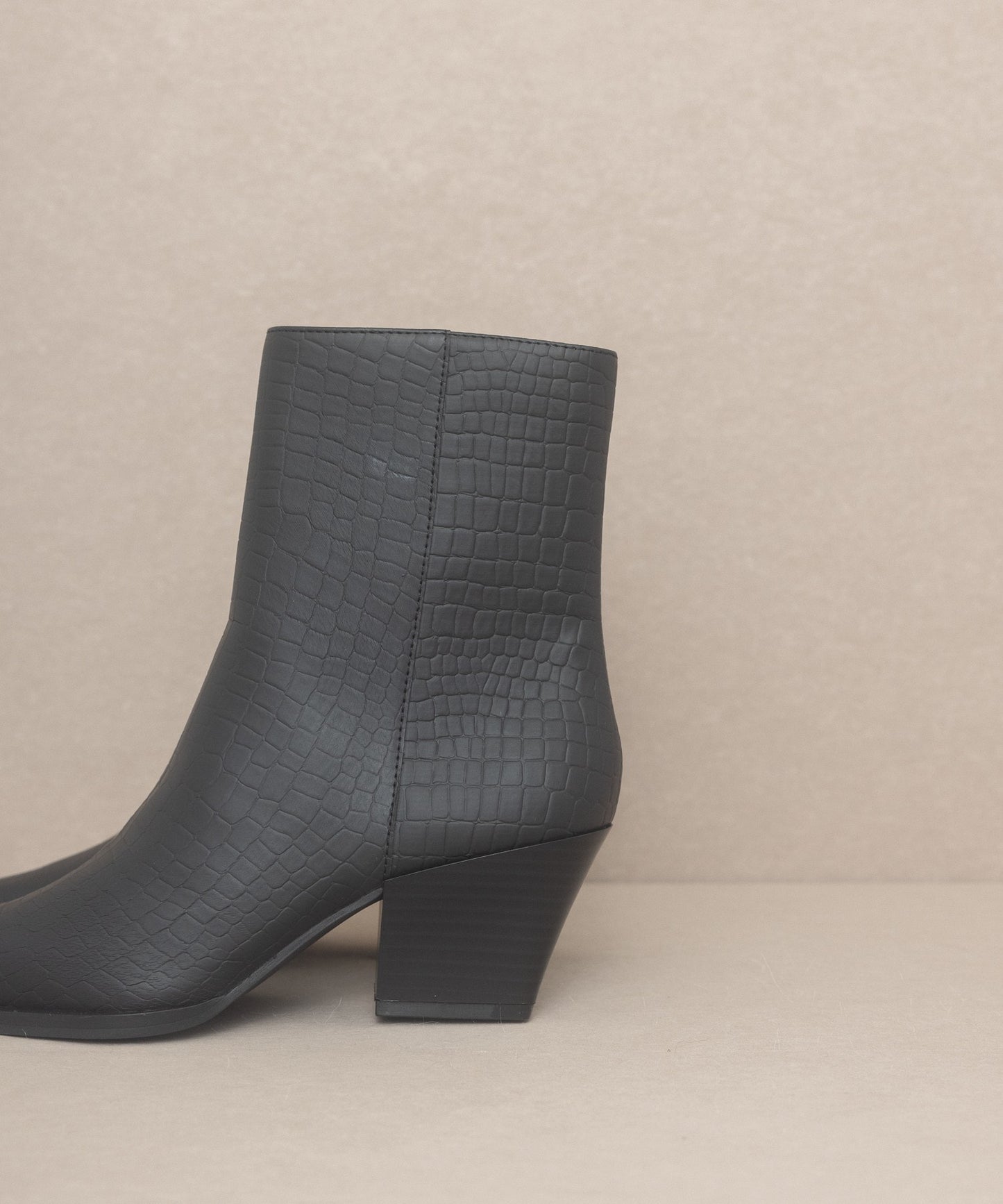 Miley Alligator Booties