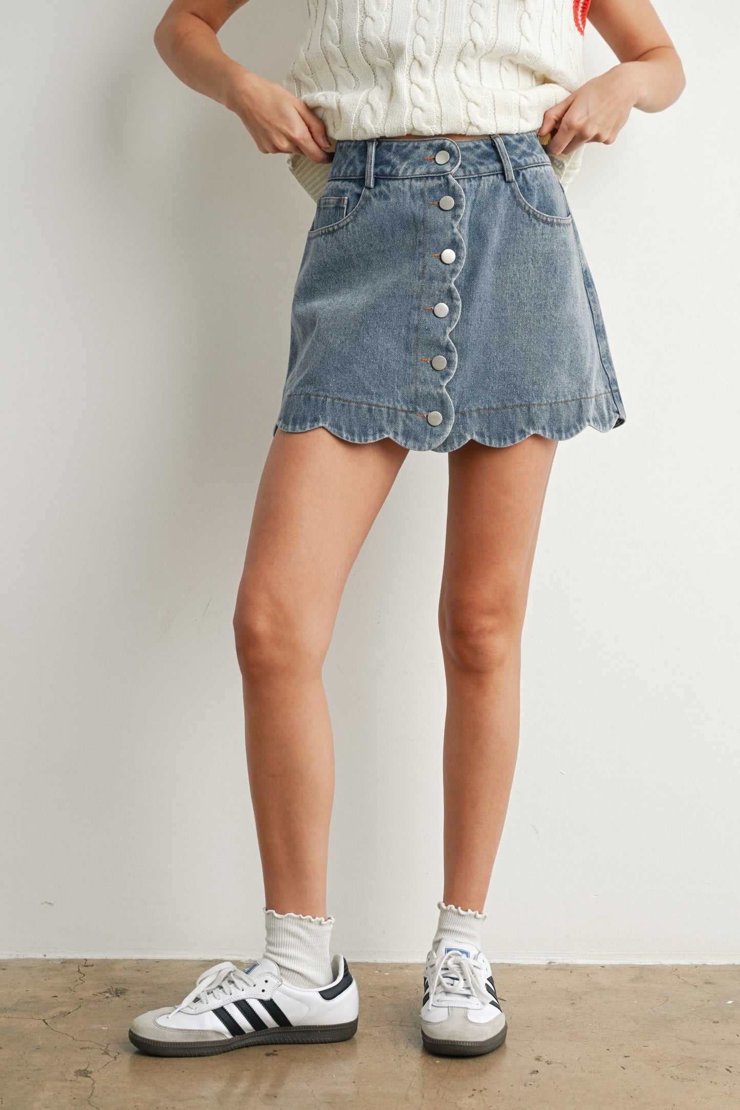 Buttoned Denim Scallop Skirt