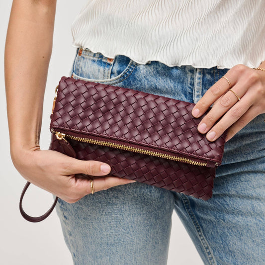 Aria Woven Wristlet Clutch: Merlot
