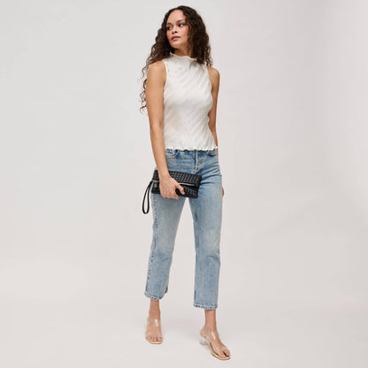 Aria Woven Wristlet Clutch: Merlot