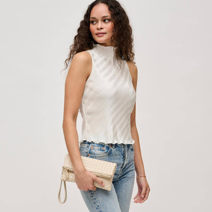 Aria Woven Wristlet Clutch: Merlot