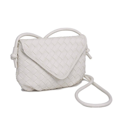 Kylo Woven Crossbody: Oatmilk