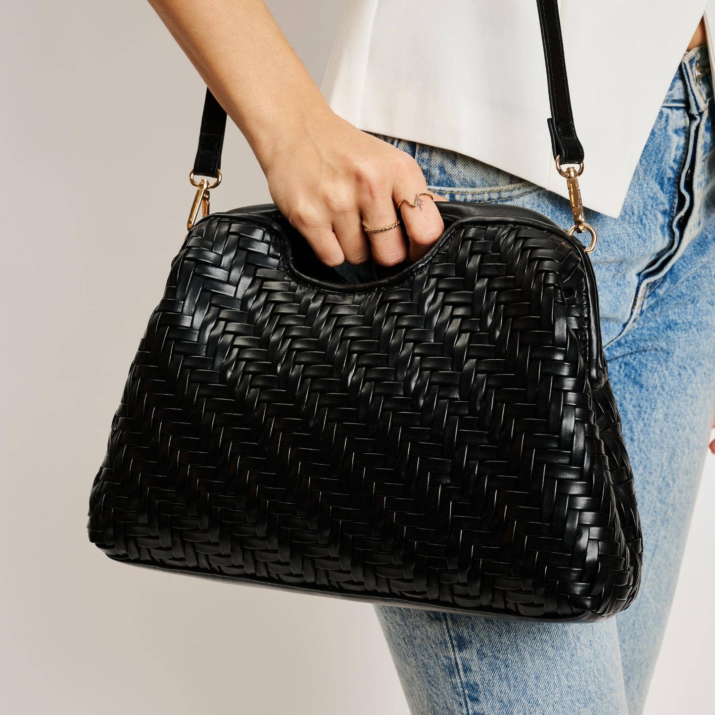 Amara Crossbody