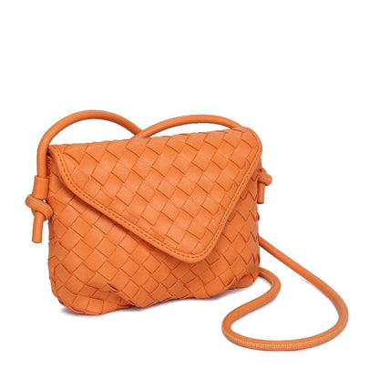 Kylo Woven Crossbody: Oatmilk