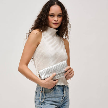 Aria Woven Wristlet Clutch: Merlot